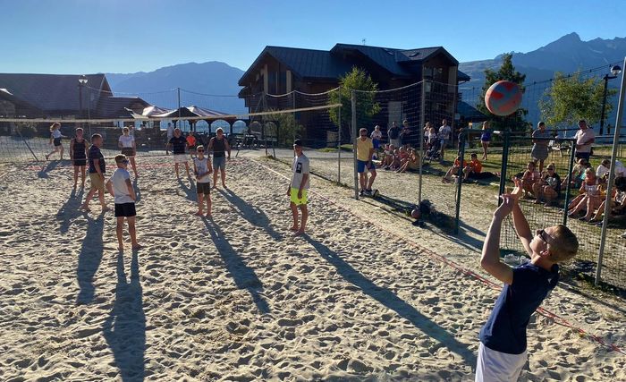 christelijk vakantiepark franse alpen volleybal nieuw 01